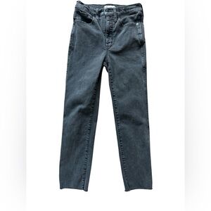 Madewell Ladies Stovepipe Mid-Rise Raw Hem Straight Leg Jeans Black Size 25